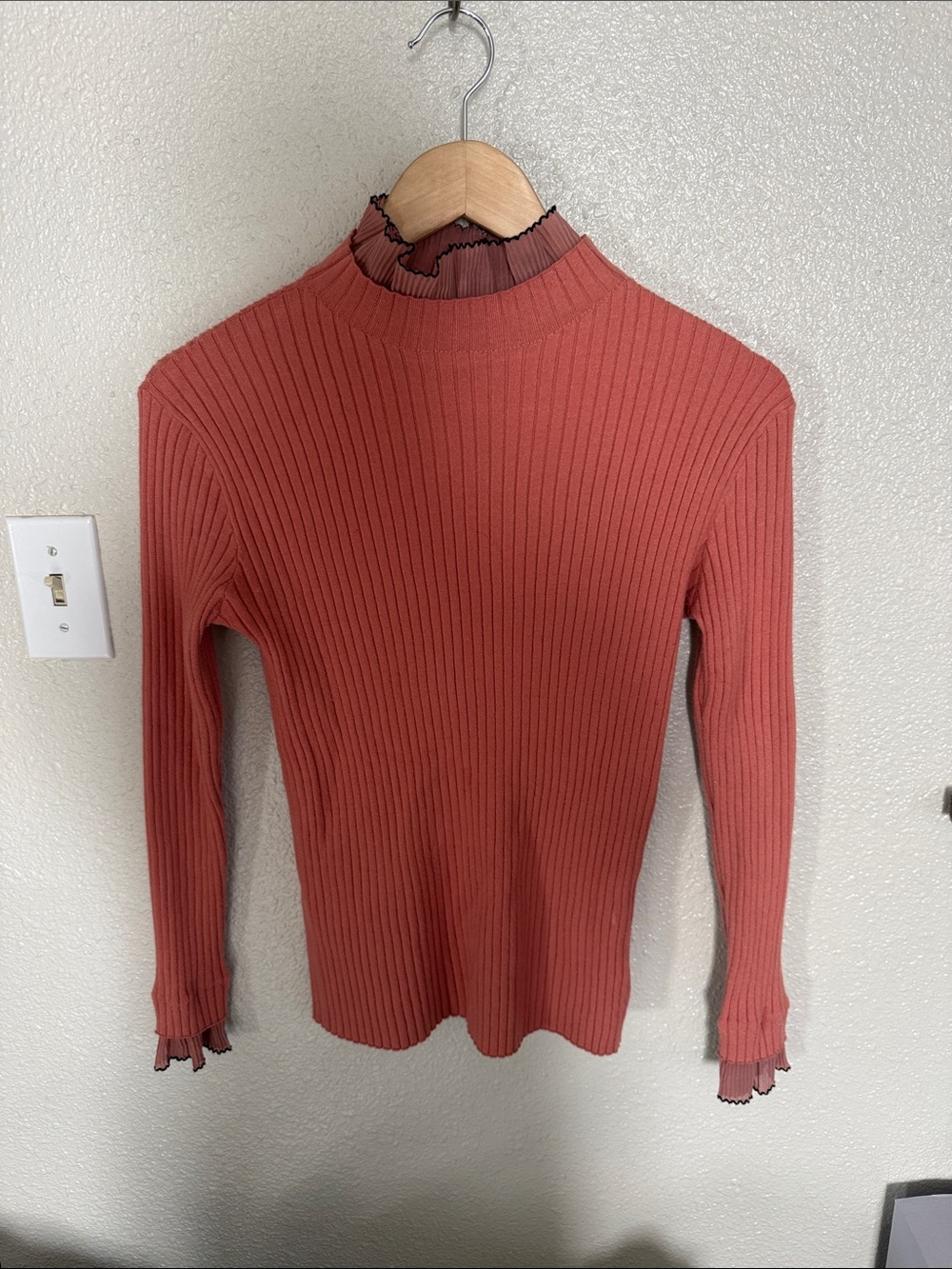 ESQUALO Ribbed Mock Neck Sweater in Rust
